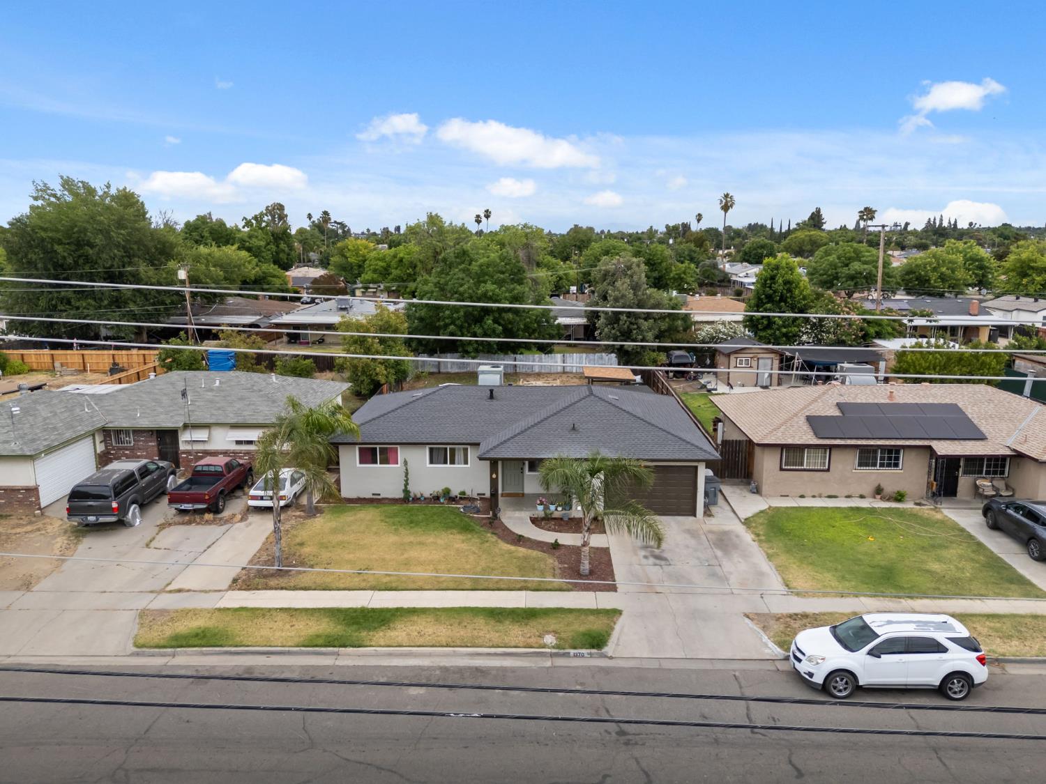 1370 N Willow Ave, Fresno, CA 93727