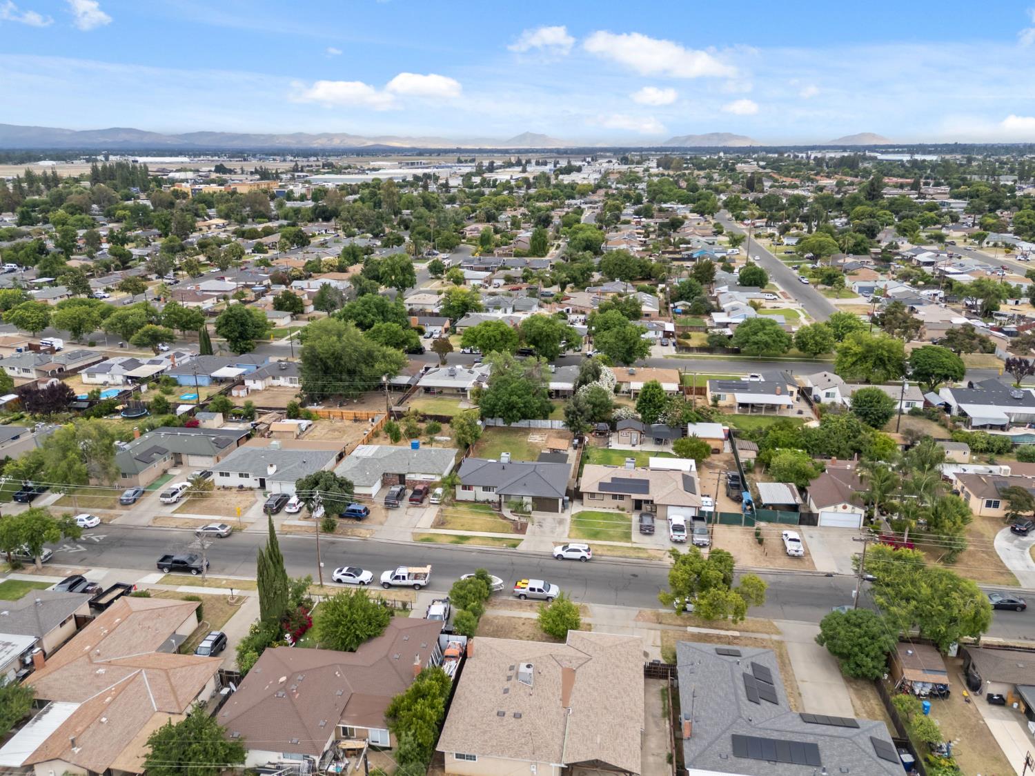 1370 N Willow Ave, Fresno, CA 93727