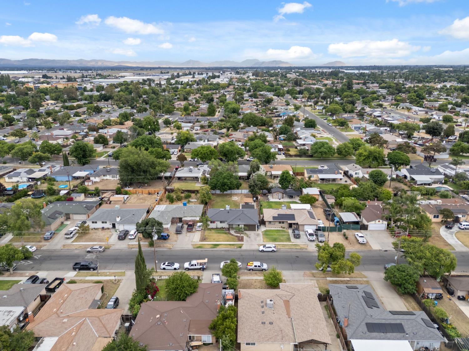 1370 N Willow Ave, Fresno, CA 93727