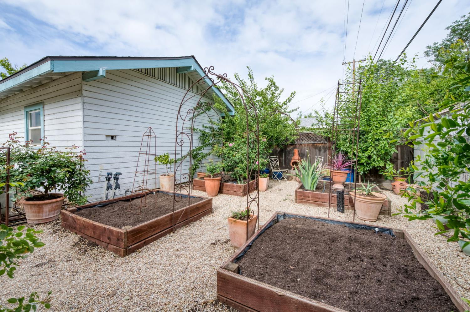 636 E Yale Ave, Fresno, CA 93704