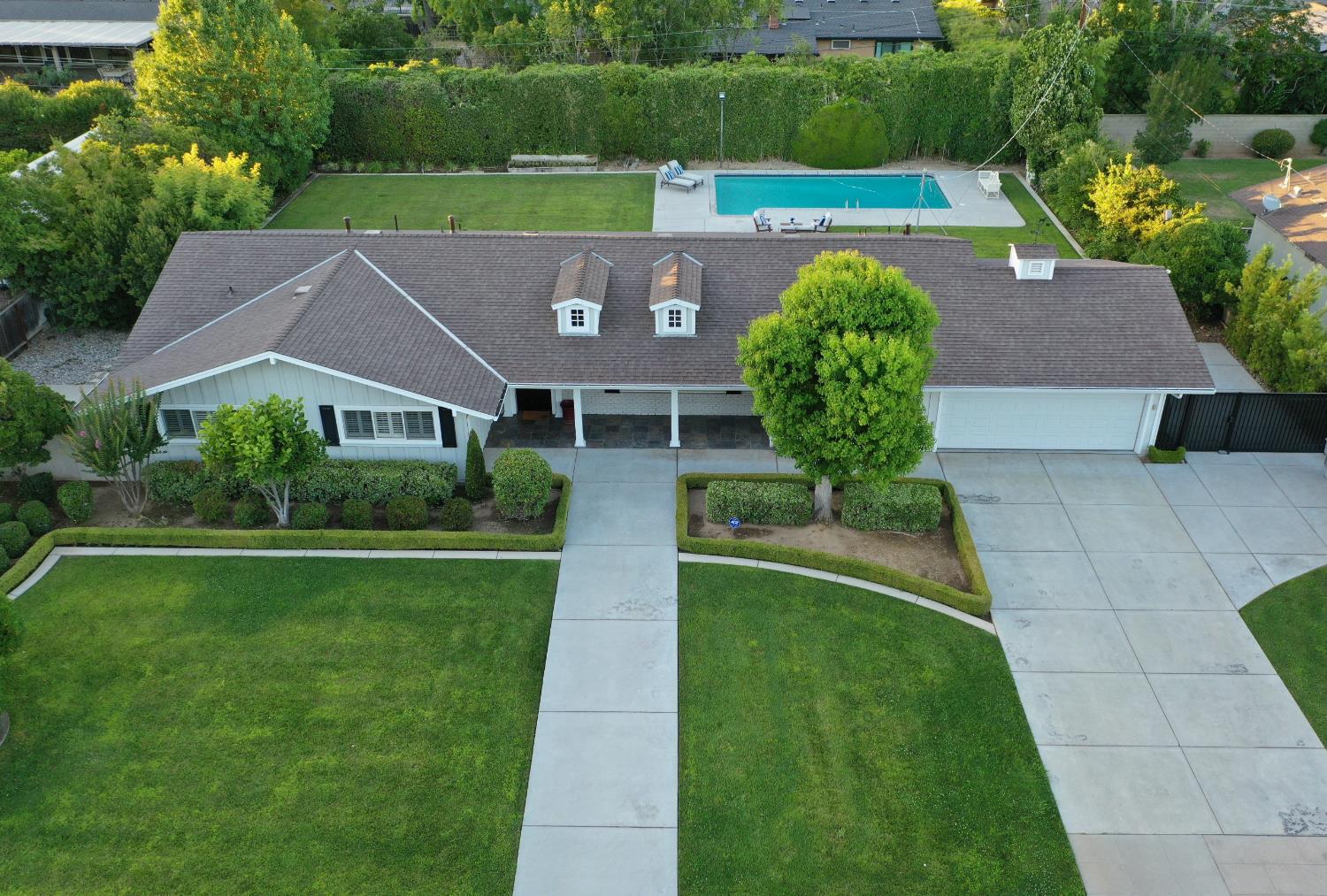 2530 W Dovewood Ln, Fresno, CA 93711
