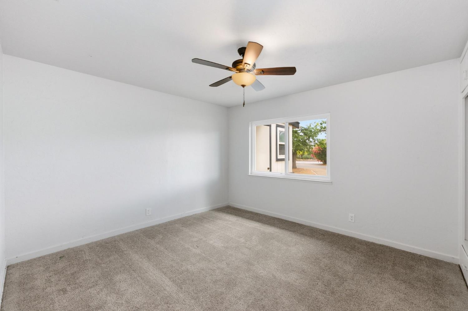 4205 Ralph Ln N, Fresno, CA 93727