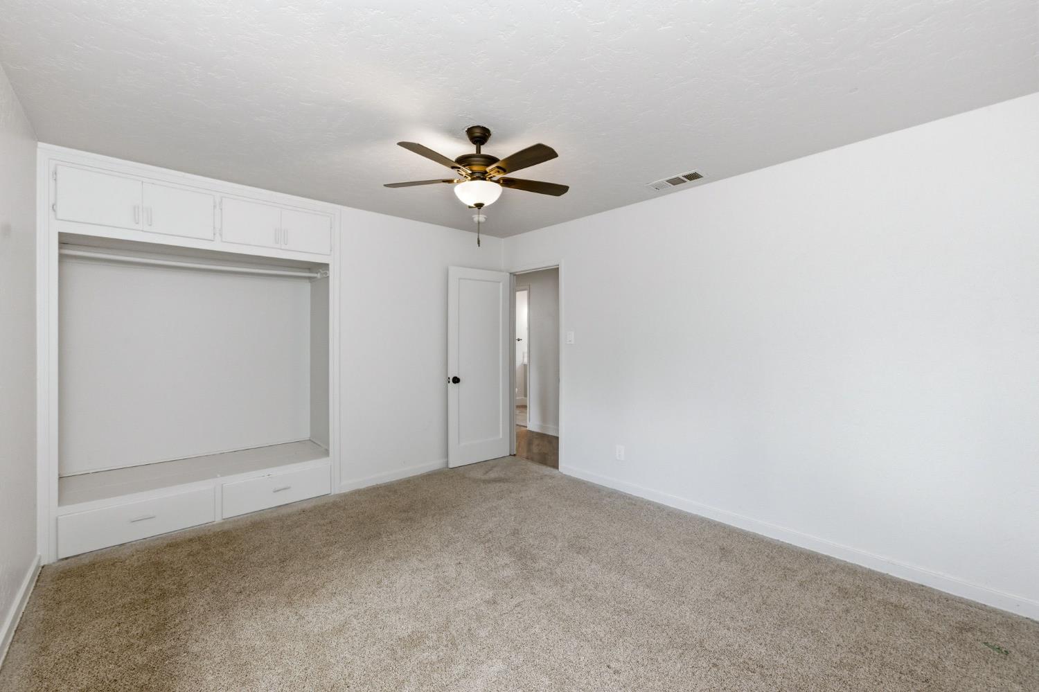 4205 Ralph Ln N, Fresno, CA 93727
