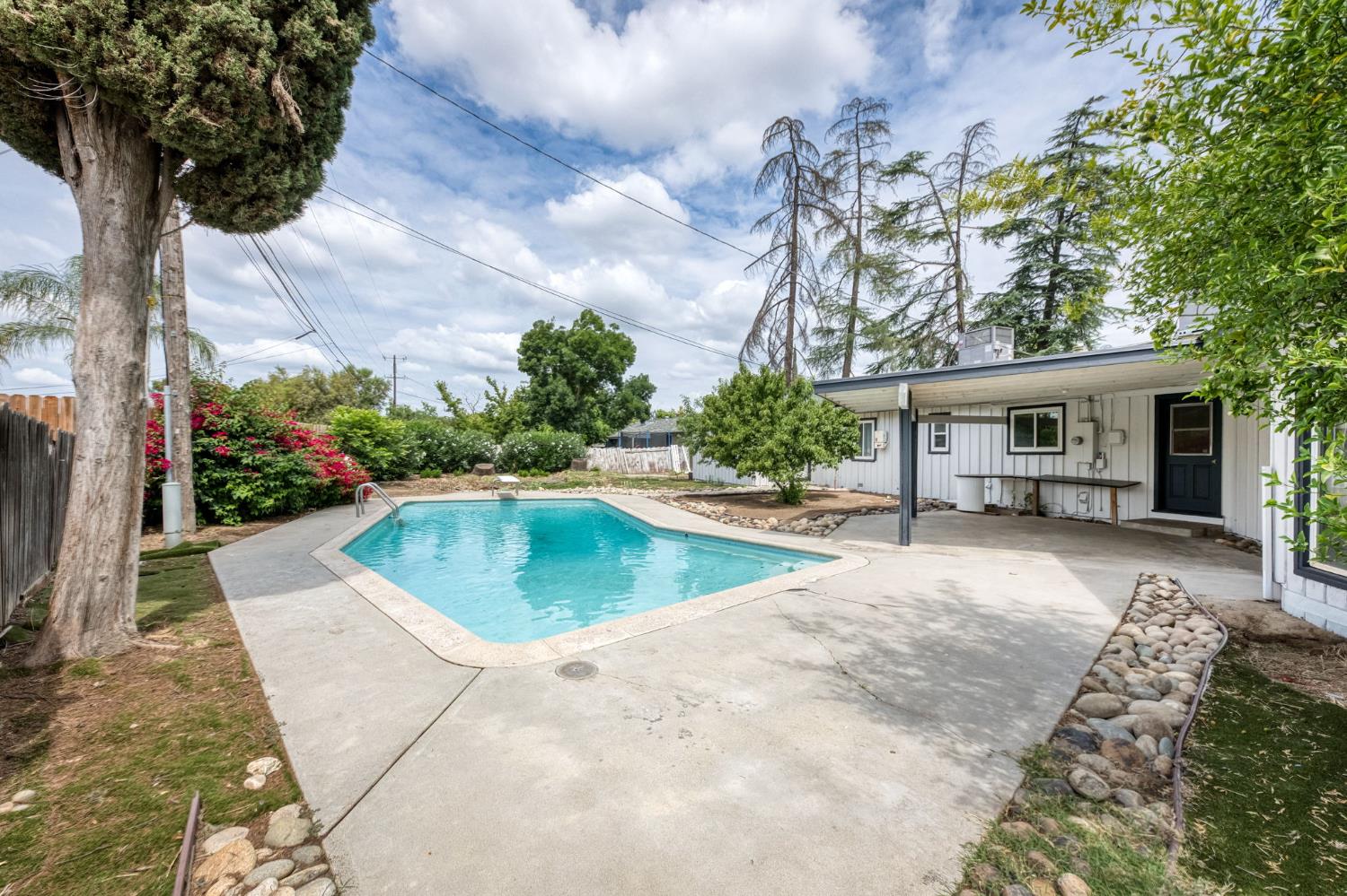 4205 Ralph Ln N, Fresno, CA 93727