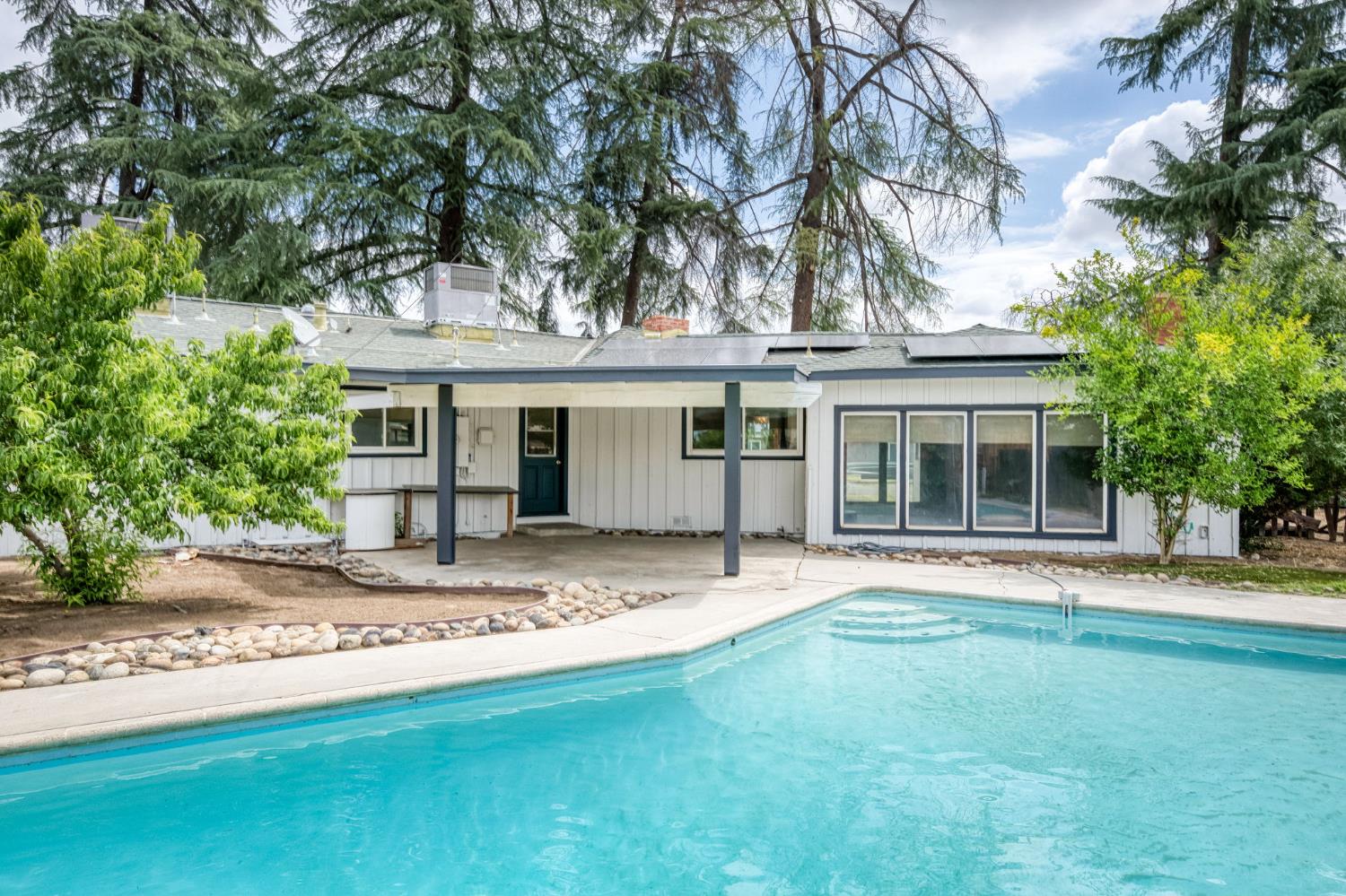 4205 Ralph Ln N, Fresno, CA 93727
