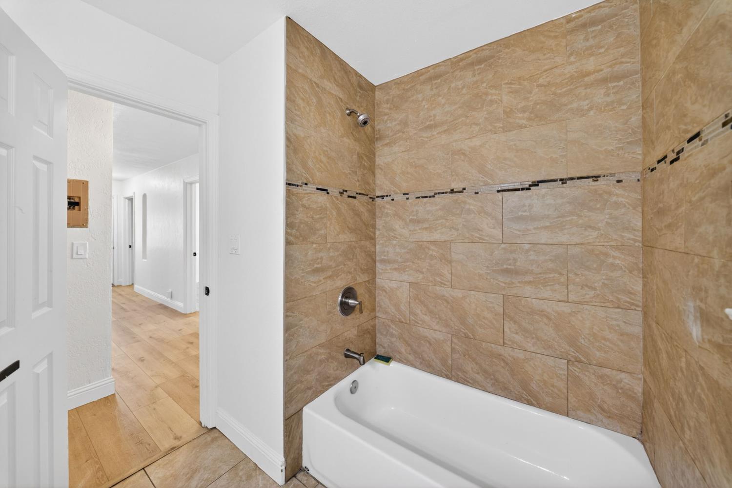 3245 E Gettysburg Ave, Fresno, CA 93726