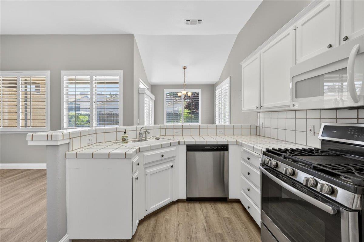6235 W Chennault Ave, Fresno, CA 93722