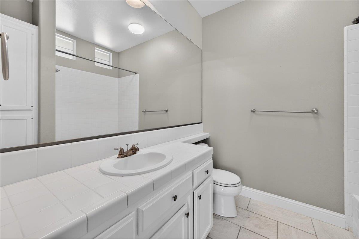 6235 W Chennault Ave, Fresno, CA 93722