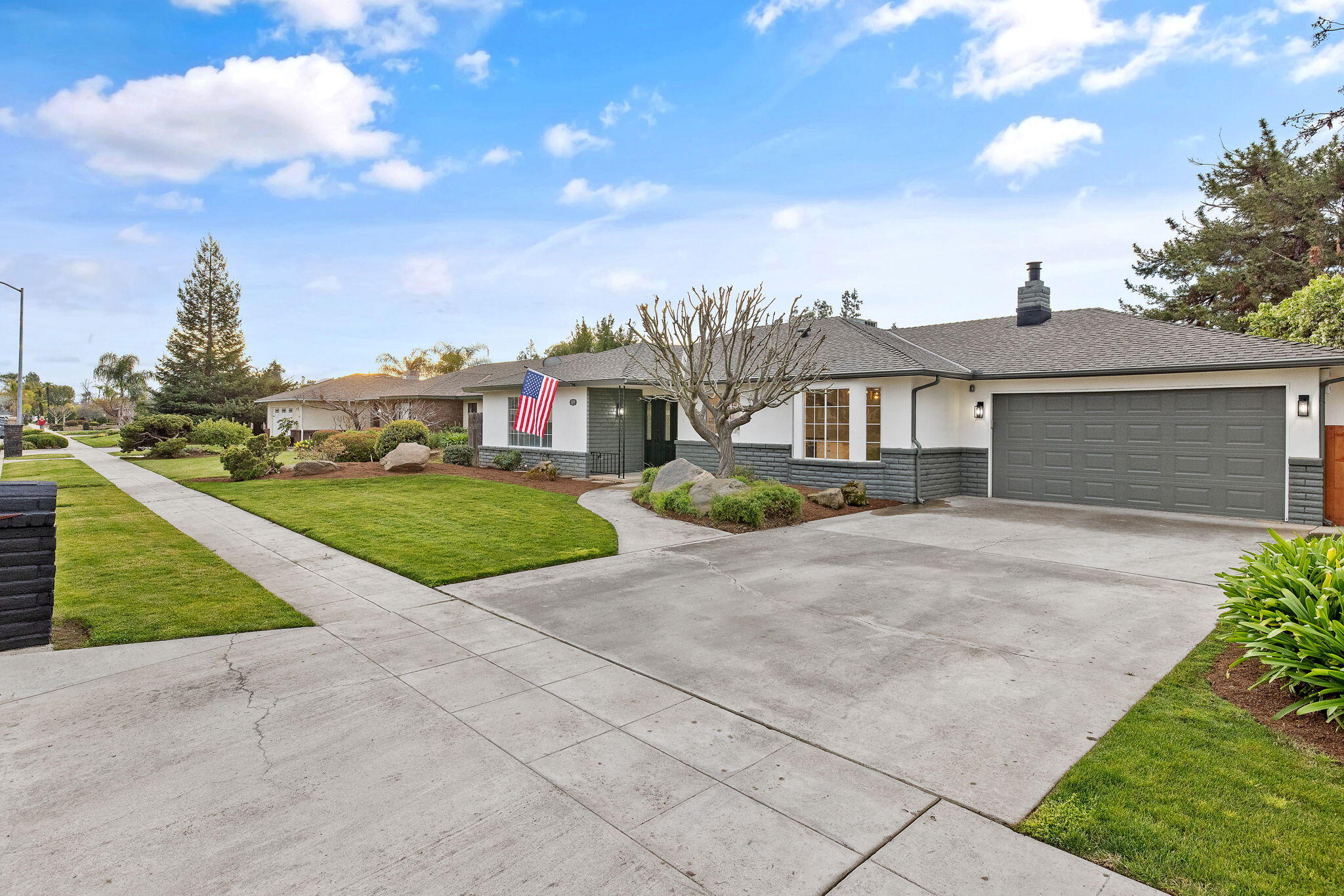 1359 W Millbrae Ave, Fresno, CA 93711