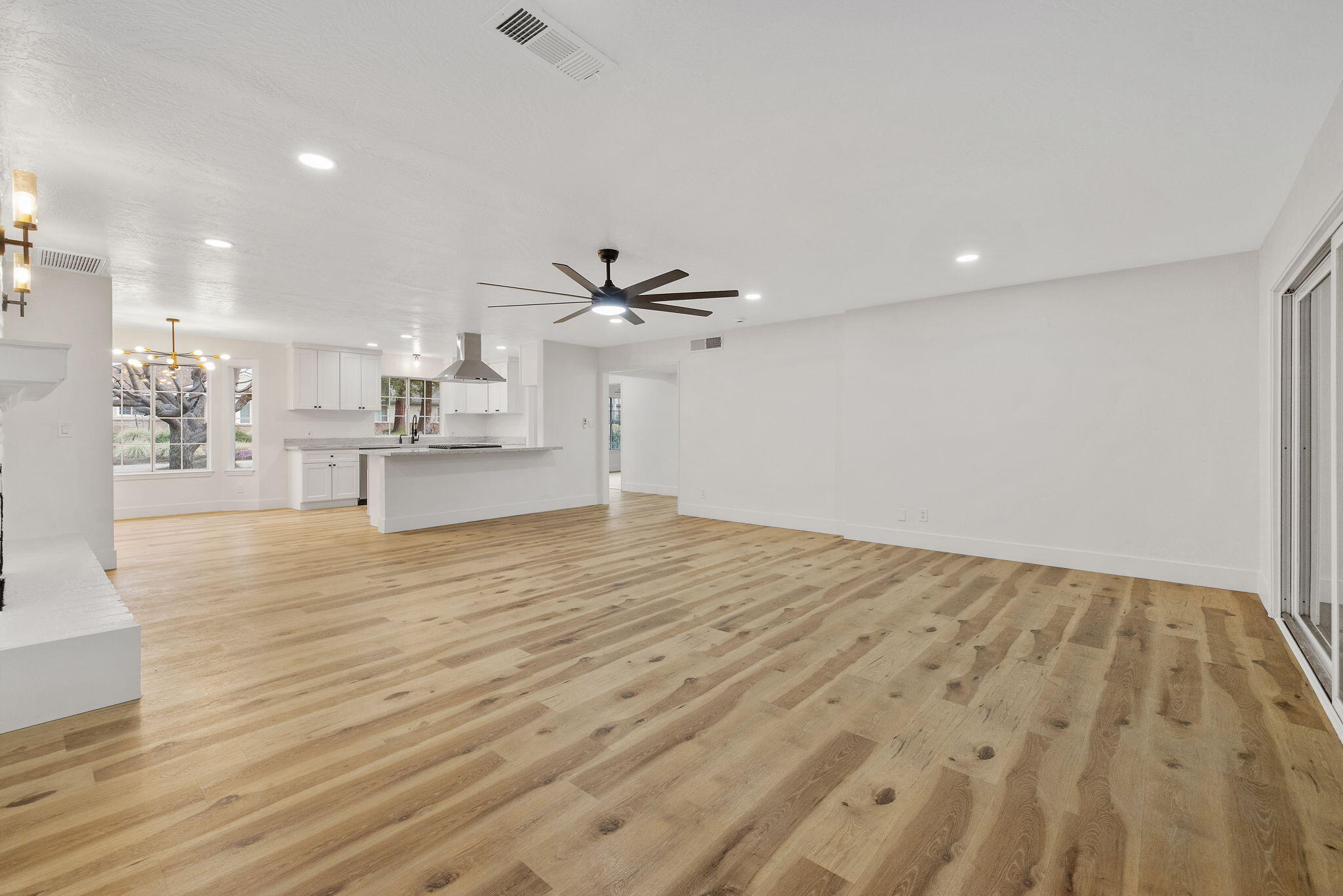 1359 W Millbrae Ave, Fresno, CA 93711